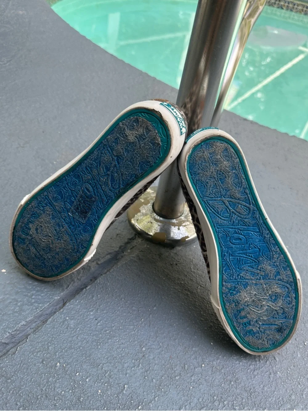 Blowfish leopard print Slip-Ons with zippered sides- size 9, EUC